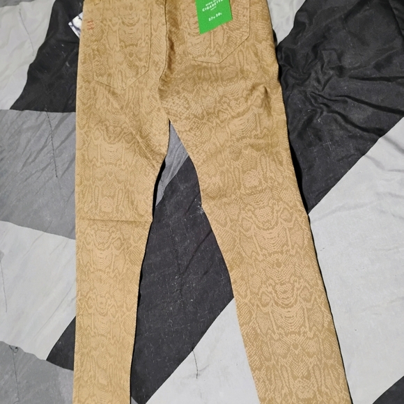 BDG Tan Ankle Snake Print Pants NWT - Picture 7 of 8